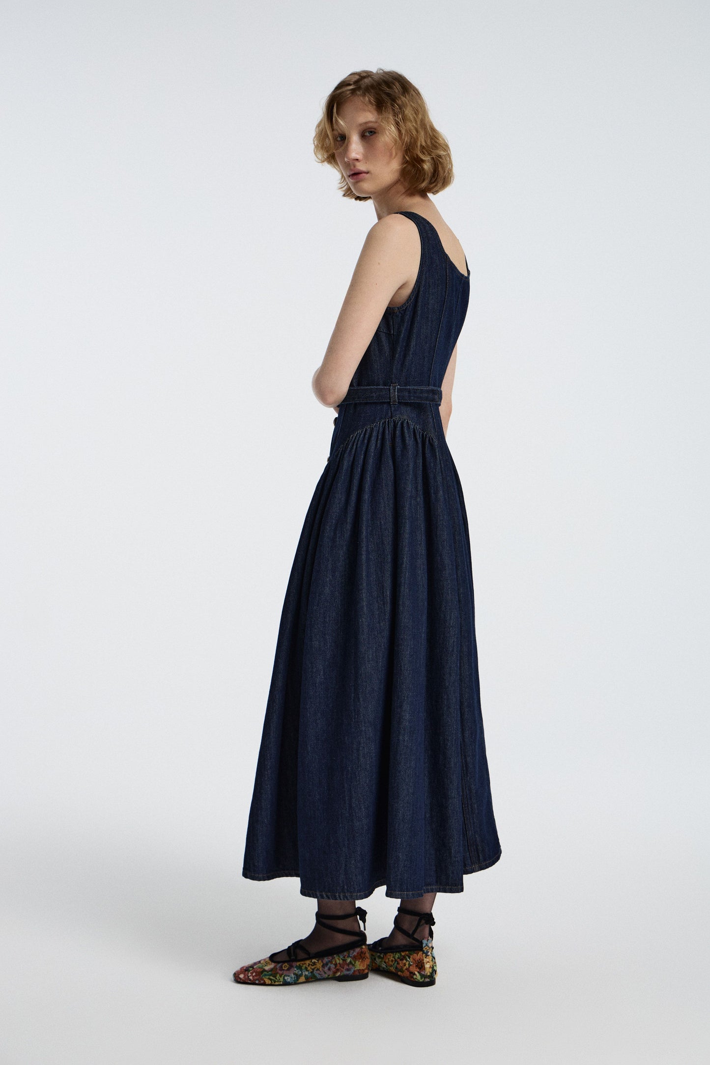 DARK BLUE